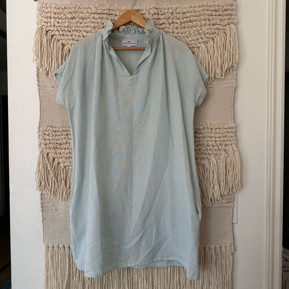 Never A Wallflower Metallic Vicki Shift Dress